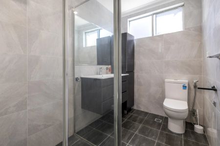 Welcoming Family Residence in a Prime Bexley Pocket - Photo 4