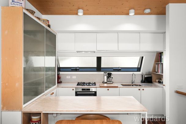 Stunning 4-Level Townhouse in Near-New Brunswick Complex - Photo 1