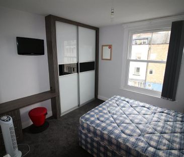 3 bedroom apartment to rent - Photo 5