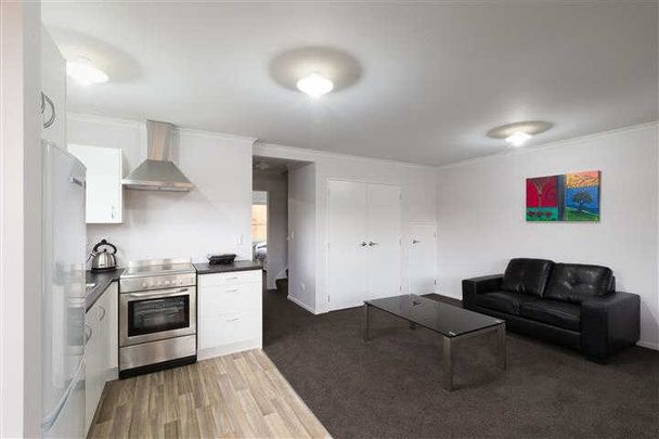Modern, Fully Furnished Studio – Located Right Beside The Hospital - Photo 1