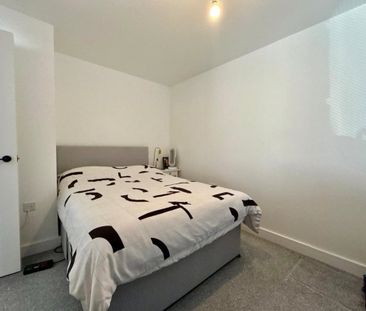 Commercial Road, Poole, Dorset, BH14 - Photo 2