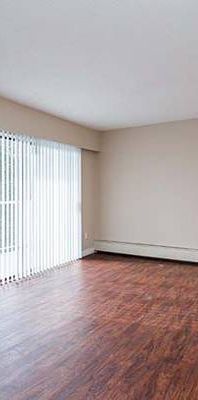 $2,595/2 Bedroom - New Westminster Near 12th and Eighth Ave. - Photo 1