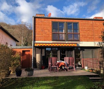 SANKT AUGUSTIN, helle top 2-Zimmerwohnung, ca. 70 m² Wfl. mit Balkon, neues Bad und top Einbauküche - Photo 2