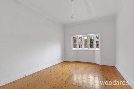 Freshly updated and in great location - Photo 5