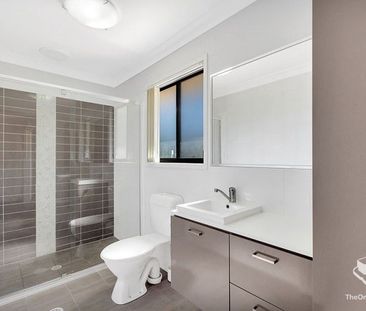 Break Lease! SPACIOUS 3 BED UNIT IN LEAFY COMMUNITY CLOSE TO SHOPS ... - Photo 6