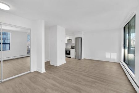 Tamarac Apartments - Photo 2