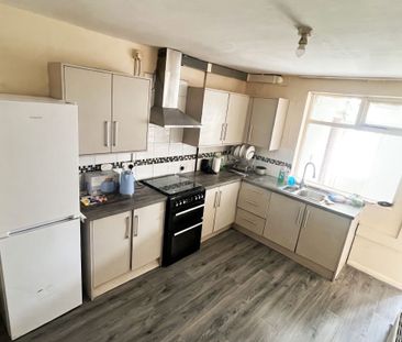 Room in a Shared House, Lyncroft Road, B11 - Photo 6