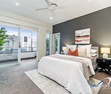 Sun filled open plan living - Photo 6