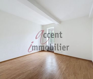 Appartement au 1er étage de 74.46m², situé à Eyragues, - Photo 3