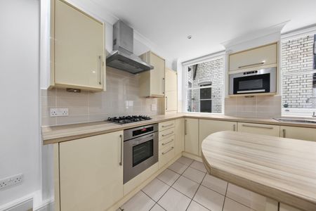 2 Bedroom Apartment, Bedford Court Mansions, Bloomsbury, WC1B - Photo 3