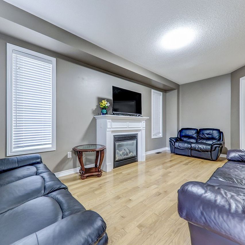 For Lease - 2179 Dawson Crescent, Innisfil, Ontario - Photo 1