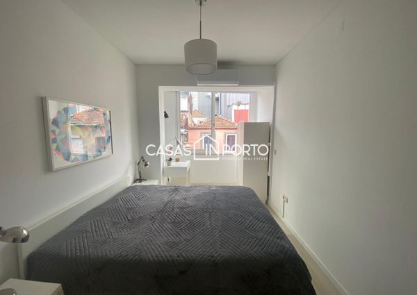 T1 para arrendamento na Rua Santa Catarina - Porto