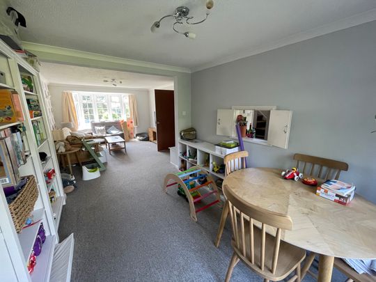 3 bedroom house to rent Long Acre Close, Eastbourne, East Sussex, BN21 - Photo 1