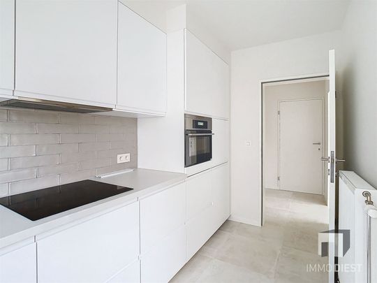 Gerenoveerd appartement met twee slaapkamers - Photo 1