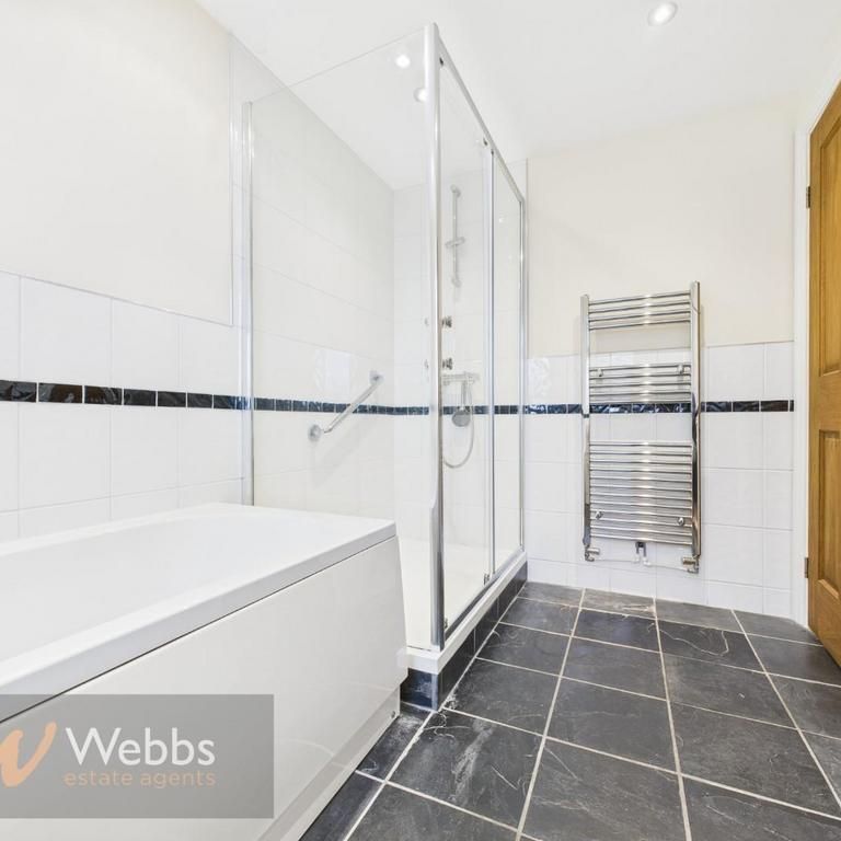 2 bedroom semi-detached bungalow to rent - Photo 1