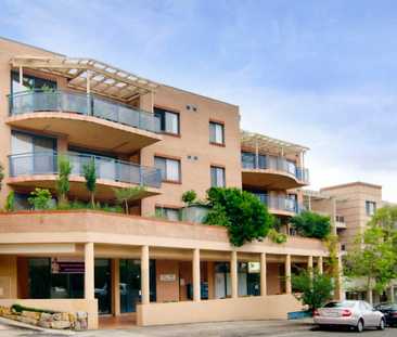 Spacious & Modern Apartment in a Secure, Ultra-Convenient Location - Photo 5