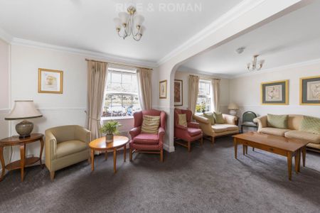 1 Bedroom Apartment - Photo 2