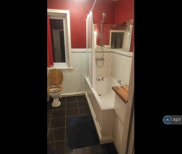 4 bedroom maisonette to rent - Photo 3