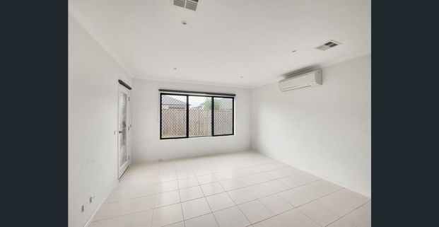 Stunning 3 bedroom Porter Davis Home!! - Photo 1