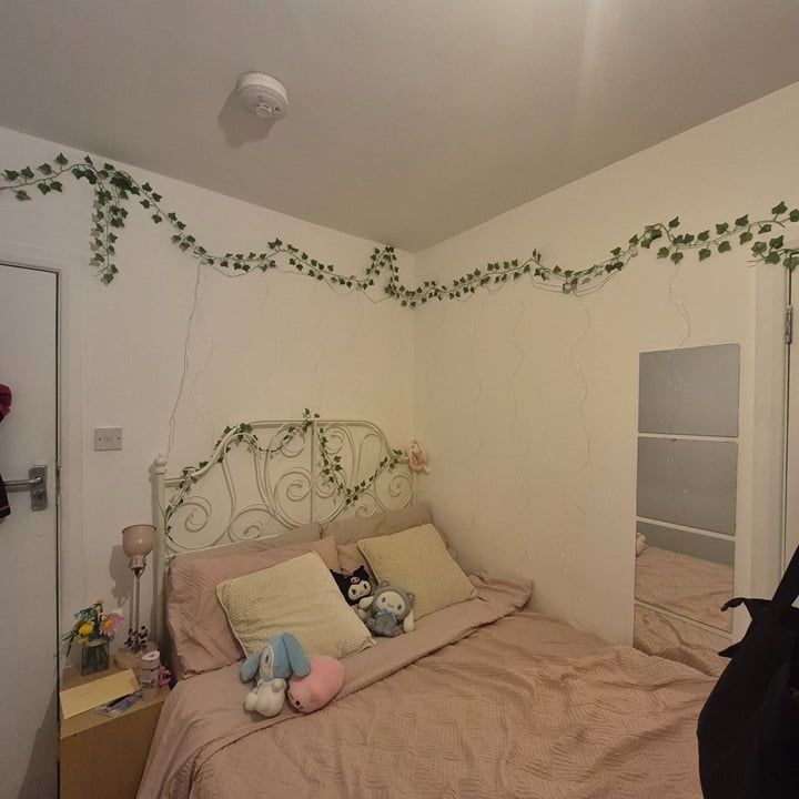 Room in a Shared House, Robinhood Way, SW15 - Photo 1