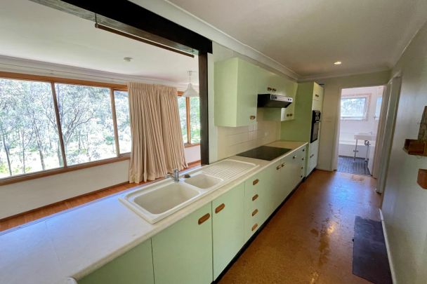 44 Fifth Avenue, Katoomba. - Photo 1