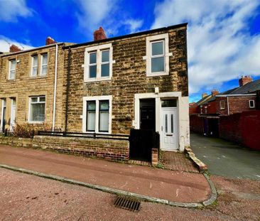 3 bedroom flat to rent - Photo 2