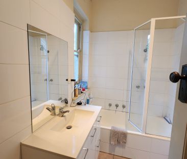 Flemington - Photo 1