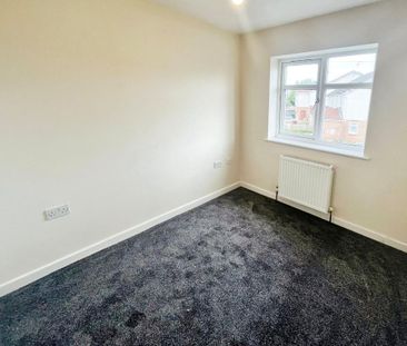 2 bedroom semi-detached house to rent - Photo 2