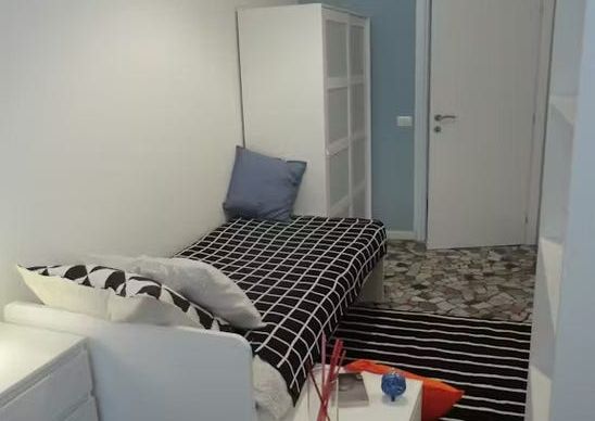 Via Santa Lucia, Padova, Veneto 35139