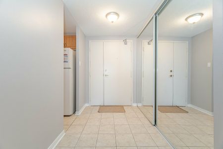For Lease - 6720 Glen Erin Drive Unit# 512, Mississauga, Ontario - Photo 5