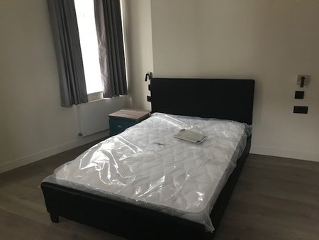 Studio Flat, Brent Street, NW4 - Photo 2