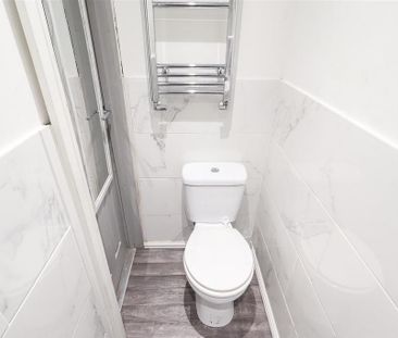 1 bedroom in a house share to rent - Photo 6