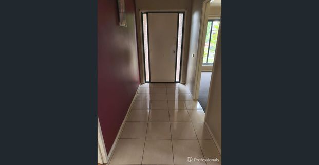 Modern Family Retreat Close to Schools and Shops - Photo 1