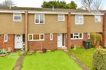 3 bedroom terraced house to rent - Photo 3