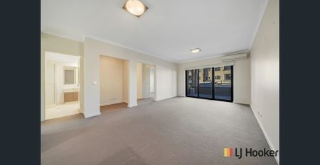 2x2x2 apartment with study nook - Photo 2