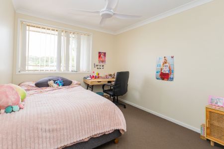 Large family sized home in highly sought after Corlette - Photo 4