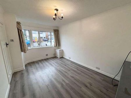 Castle Lane, Solihull, B92 - Photo 2