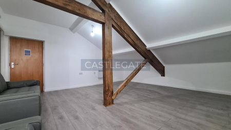 2 bedroom ground floor flat to rent - Photo 2