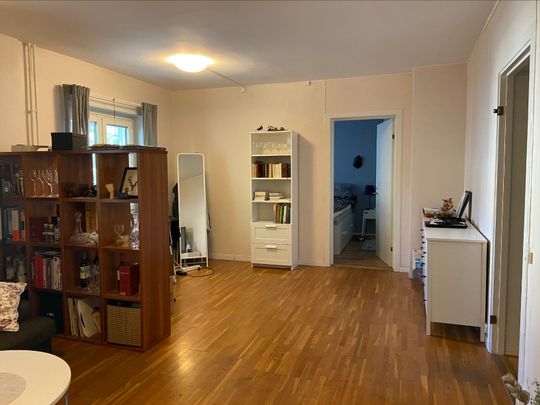 2:a i lugnt område nära pendel i Älvsjö - Foto 1