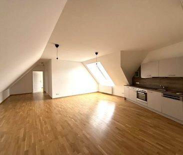KREMS-Zentrum, 3-Zimmer Dachgeschosswohnung mit Lift und Klima-Anlage - Foto 2