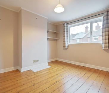 2 bedroom semi-detached house to rent - Photo 2