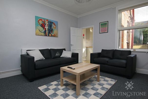 3 bedroom terraced house to rent - Photo 1