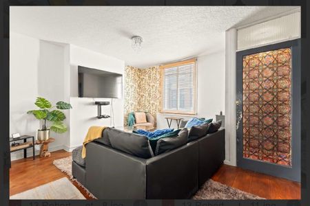 2 Bed Maisonette, Robert Street, BN1 - Photo 3