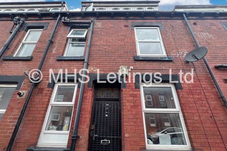 3 Bedroom Mid Terraced House for rent in Thornville Terrace - Photo 3