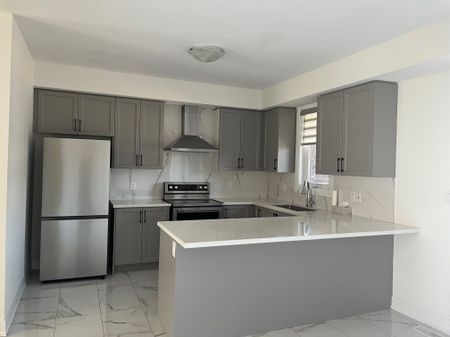 For Lease - 84 Robert Eaton Avenue, Markham, Ontario - Photo 4