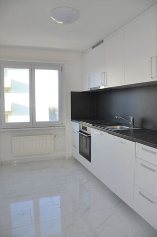 "moderne 3-Zimmer-Wohnung mit Balkon und eigener Waschmaschine" - Photo 4