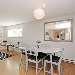 Bright 2bdrm suite - Cook St Village - Photo 2