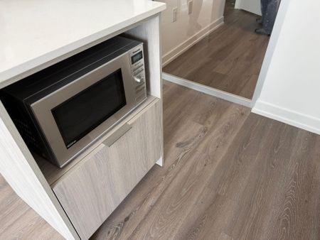 For Lease - 395 Square One Drive Unit# 211, Mississauga, Ontario - Photo 3