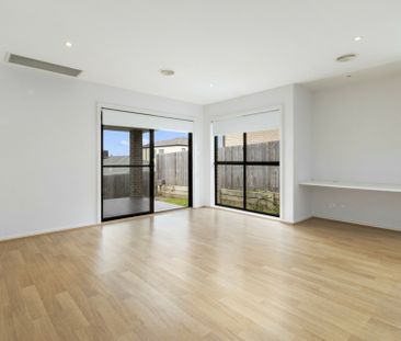 Modern Living - Photo 3