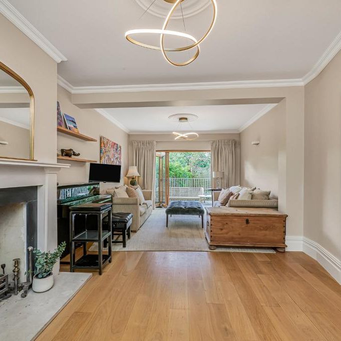 4 bedroom terraced house to rent - Photo 1
